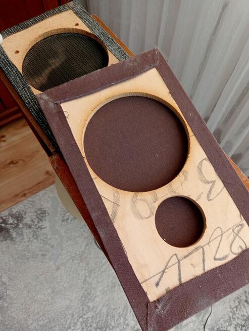 Kolumny glosnikowe Tonsil