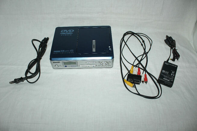 Odtwarzacz DVD AIWA XD-DV170 + film Wiatr