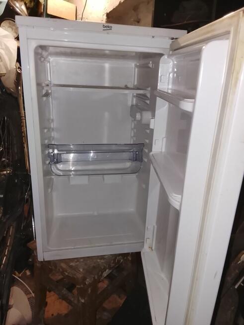 Lodówka mała sprawna 50zł