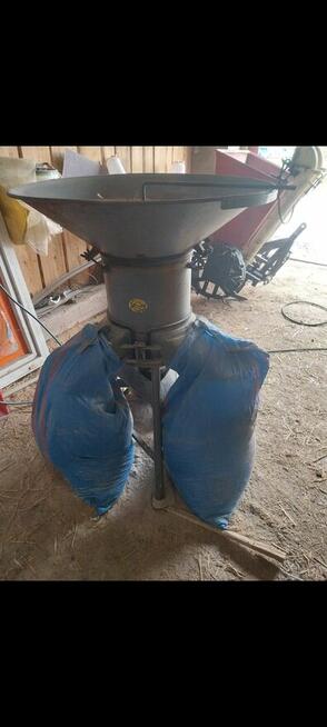 Śrutownik bąk z silnikiem