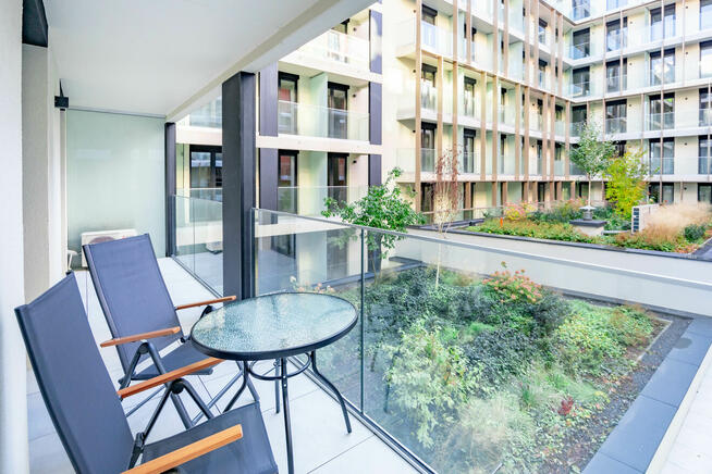 Wysoki standart, centrum, duży balkon