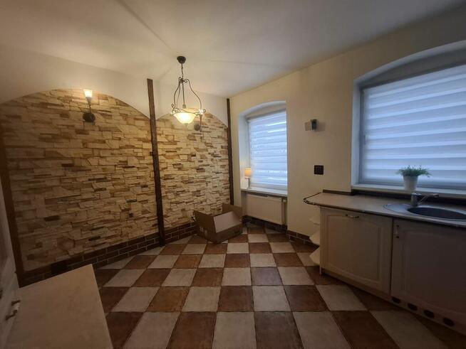 Dom z działką i miejscem parkingowym