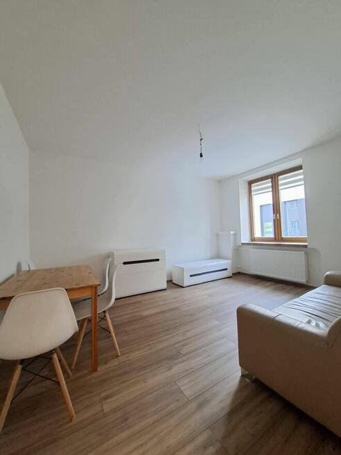 Trzypokojowe, Nowowiejskiego 2