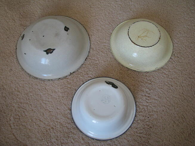 Emaliowane garnki pokrywki patelnie miski durszlak kosz fryt