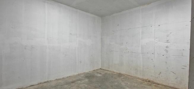Magazyn lokal - powierzchnia 20m2, prąd, oświetlenie, suchy
