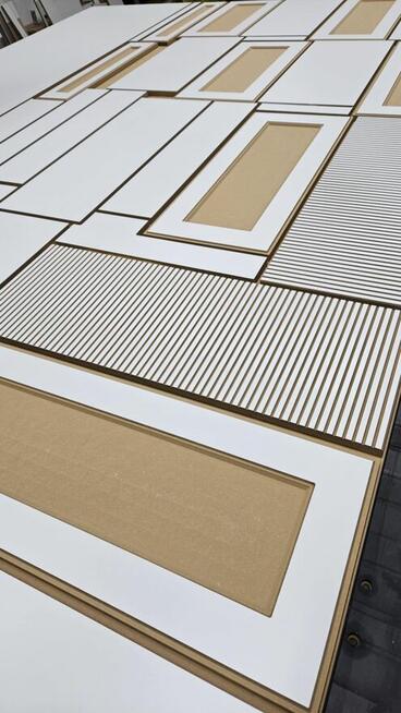 Fronty frezowane surowe