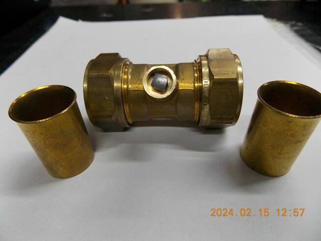 ZŁĄCZKA ZACISKOWA FI 22 Z ODDPOWIETRZNIKIEM VIESSMANN