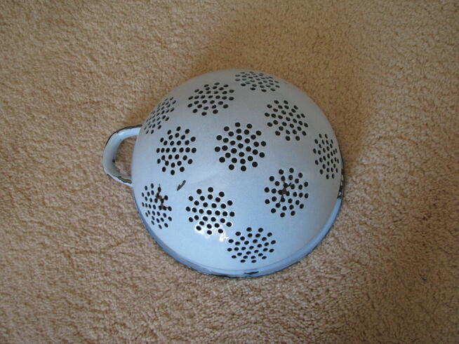 Emaliowane garnki pokrywki patelnie miski durszlak kosz fryt