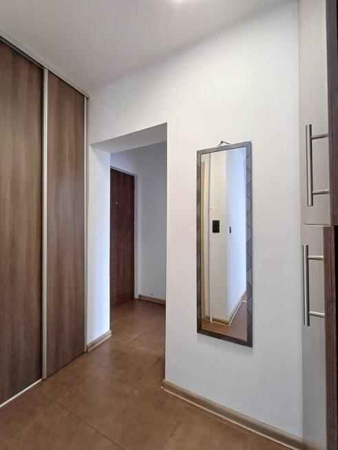 Trzypokojowe, Broniewskiego 16