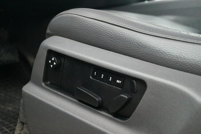 Volkswagen Touareg 4 X 4 AUTOMAT 3,0 V6 SKÓRA NAVI HAK ZADBANY SPRAWNY 6 LAT JEDEN WŁ.