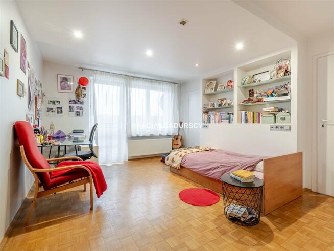 Dom Krzeszowice, Żbicka