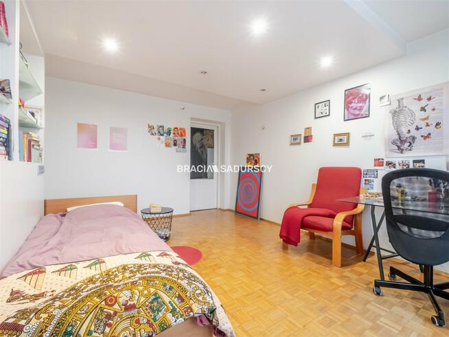 Dom Krzeszowice, Żbicka