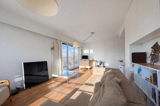 2 miejsca w garażu i komórka w cenie balkon 17m