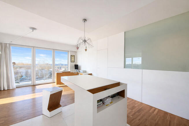 2 miejsca w garażu i komórka w cenie balkon 17m