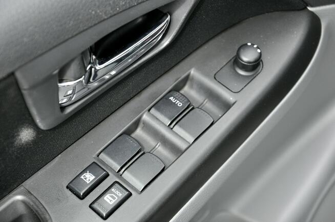 Suzuki SX4 1,6i 120KM Premium/Alu/KeyLessGo/Parktronic/Relingi/Serwisowany/PDC