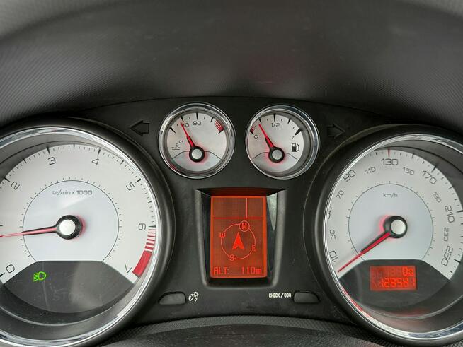 Peugeot 308 1,6i 120KM PREMIUM PLUS/Klima/Nawigacja/Zadbany/Serwis/