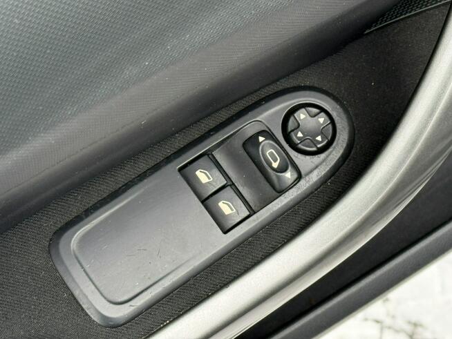 Peugeot 308 1,6i 120KM PREMIUM PLUS/Klima/Nawigacja/Zadbany/Serwis/