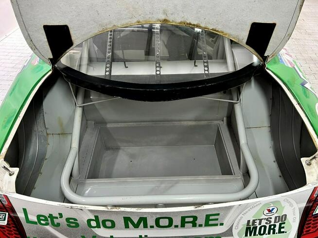 Ford Fusion NASCAR Prawdziwy race car z USA Idealny display na reklamę firmy