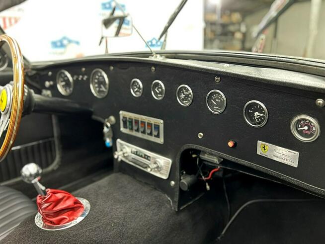 MG MIDGET 1974 REPLIKA SPORTOWE CABRIO SKÓRA SILNIK 302 V8 MANUAL TREM