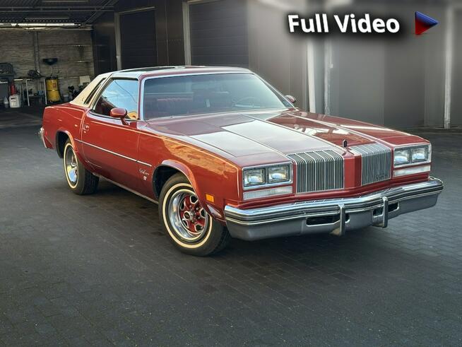 Oldsmobile Cutlass Supreme 1977 – Rocket 350 V8 T-Tops Czerwone Wnętrze