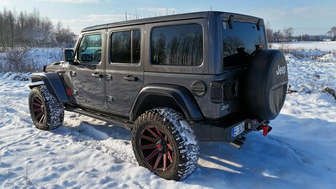 Jeep Wrangler Unlimited Sahara LIFT Full pakiet Komfort
