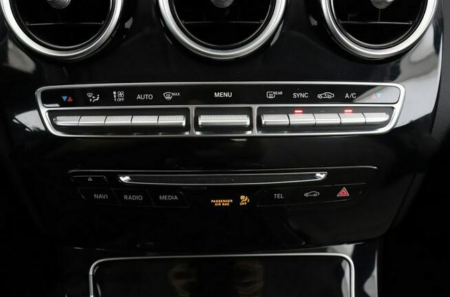 Mercedes C 200 Bezwypadkowy stan wzorowy rok gwarancji