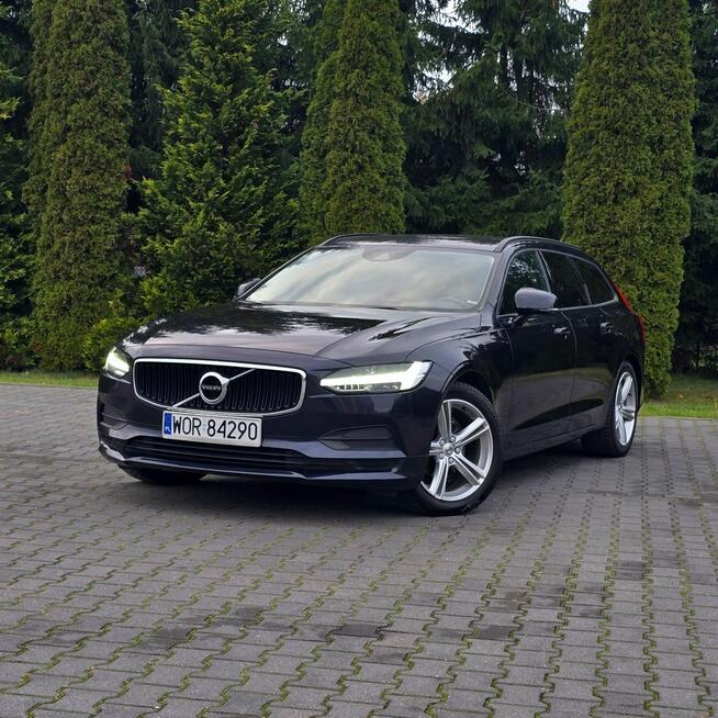 Volvo V90 2.0 D3 Momentum Pro Diesel 150KM