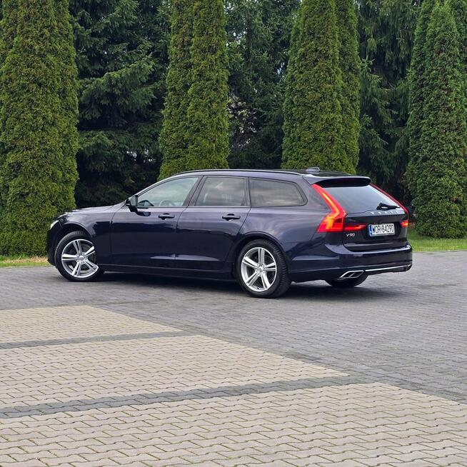 Volvo V90 2.0 D3 Momentum Pro Diesel 150KM