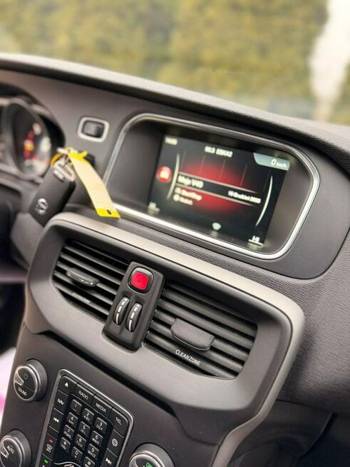 Volvo V40 FullLed_Digital_2.0diesel_NiskiPrzebieg_