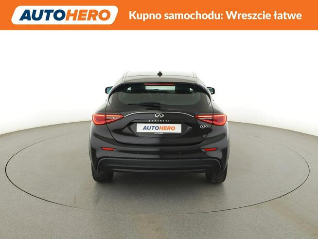 Infiniti Q30 1.5d Premium Klimatronik Tempomat Nawigacja Grzane Fotele PArkAssist