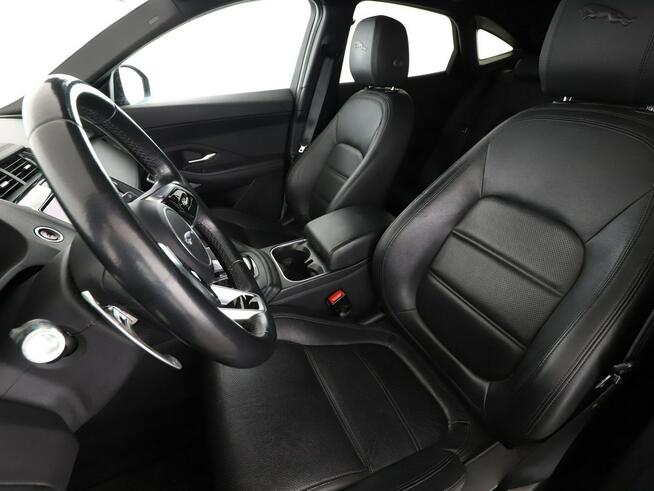 Jaguar E-Pace 4x4, Kamera, Navi, Skóra, Tempomat, Aut.klima