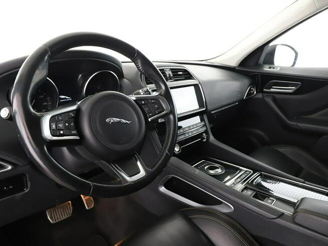 Jaguar F-PACE 20d Automat AWD Prestige Navi Tempomat Grzana Skóra Kamera Full LED