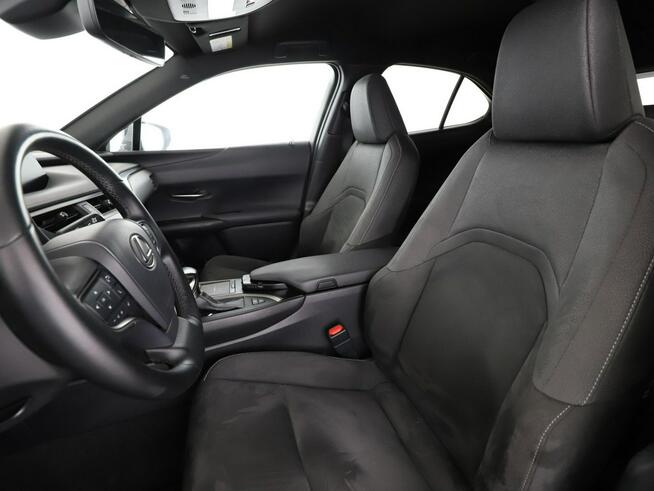 Lexus UX FV23% 4x4 full LED navi klima auto kamera cofania