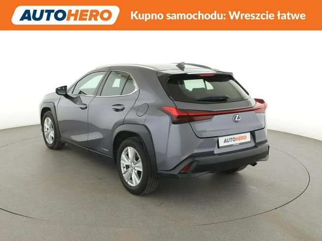 Lexus UX Business niski przebieg alcantara navi kamera ACC LED