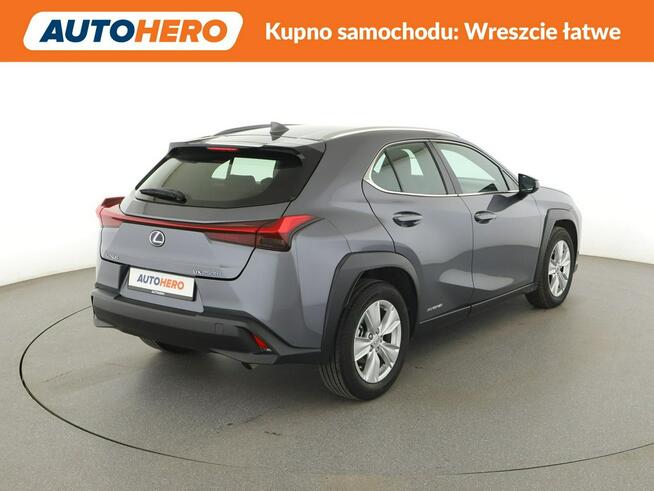 Lexus UX Business niski przebieg alcantara navi kamera ACC LED