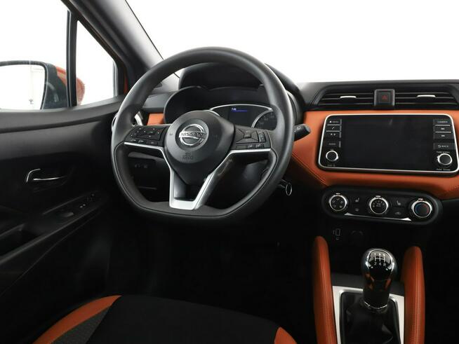 Nissan Micra Klimatyzacja Czujniki parkowania Podgrzewane fotele USB