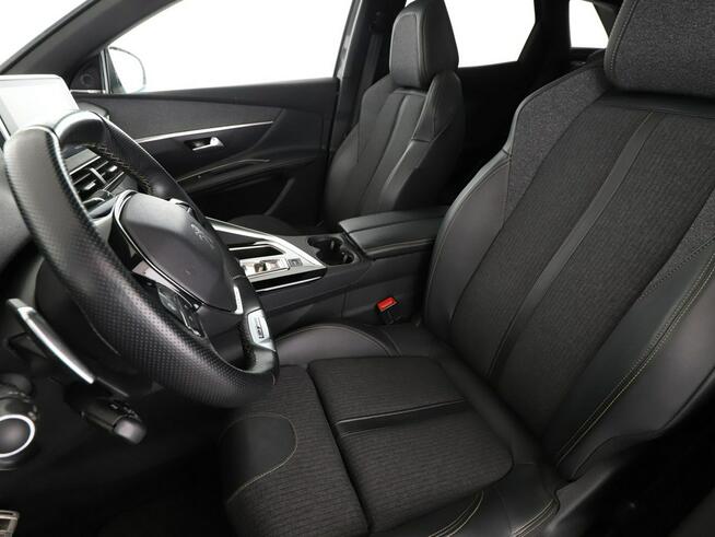 Peugeot 3008 GT-Line automat 180KM panorama navi kamera grzane fotele FullLED
