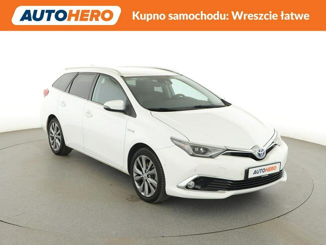 Toyota Auris HEV full LED półskóra kamera i czujniki parkowania klima auto grzane f