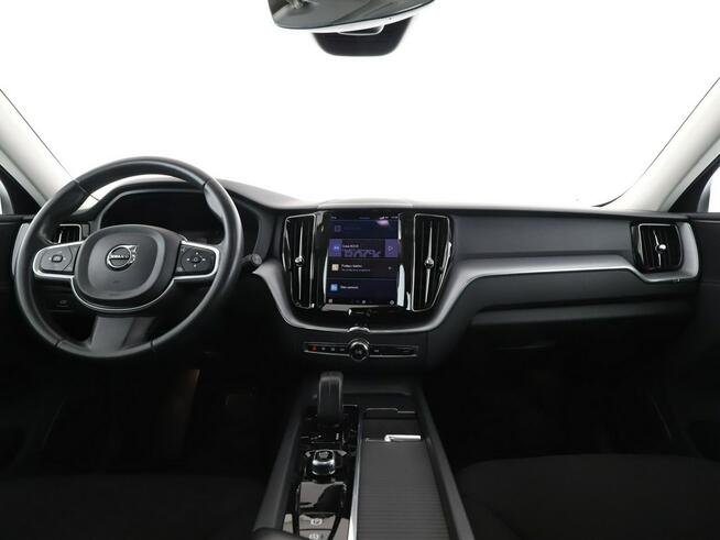 Volvo XC 60 FV23% Momentum automat B4 AWD navi PDC LED tempomat