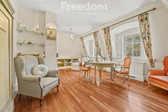 Rezydencja w Izabelinie przy Kampinosie