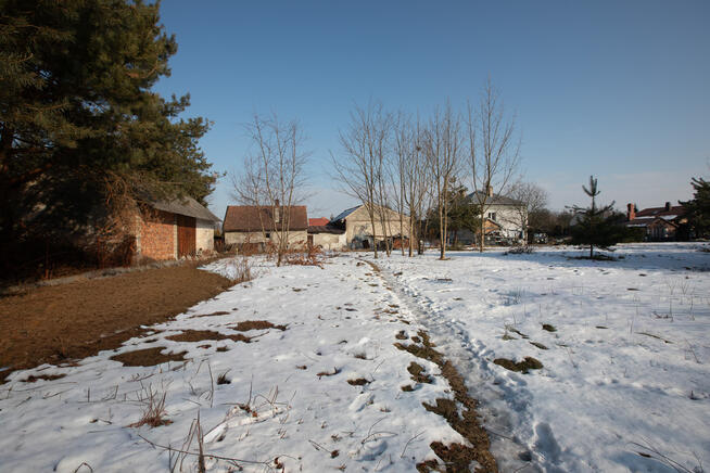 11 arów Działka budowlana za 115 tyś w Radłowie!!