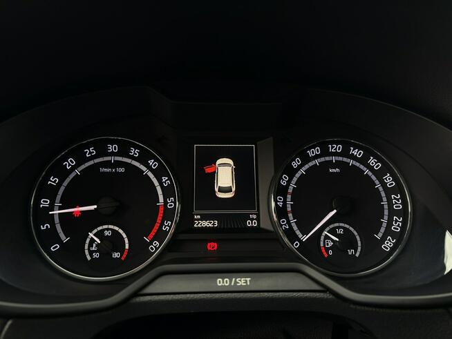 Octavia RS 2.0 TDI 185km SKÓRA bixenon NAVI serwis BEZWYPADEK 2017
