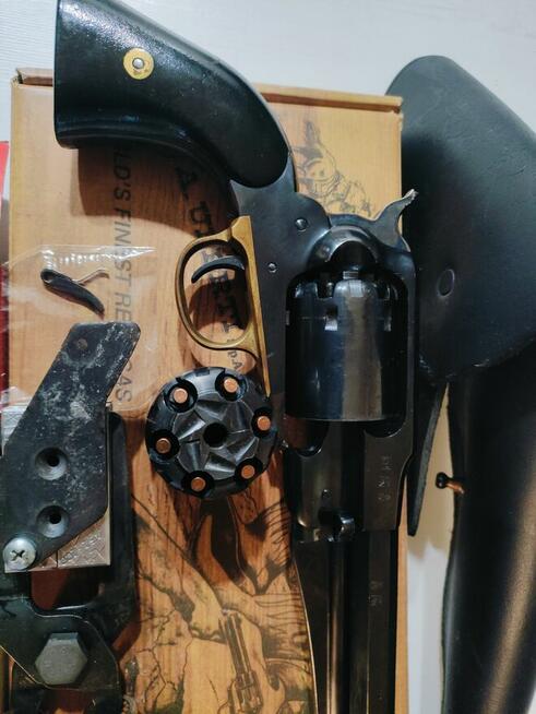 Rewolwer czarnoprochowy Remington Uberti cal, 44