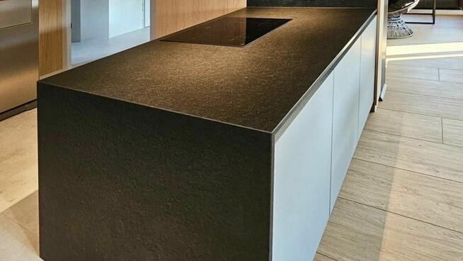 Blat kuchenny granitowy - na wymiar, montaż