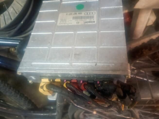 Komputer główny Audi A4B5 1.6 benzyna 1995