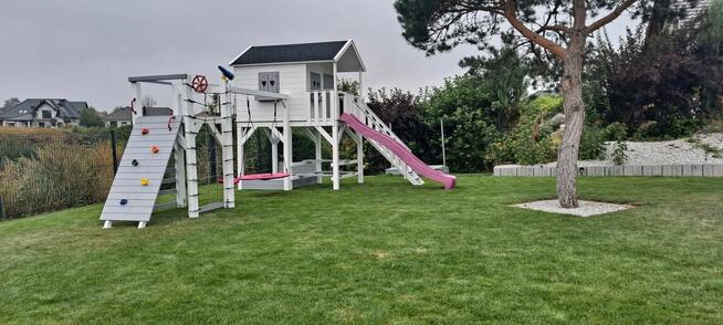 Domek dla dzieci z wieżyczką/ plac zabaw