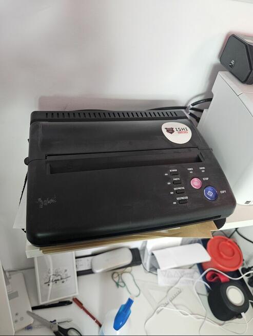 Sprzedam kompletne wyposażenie studia tatuażu