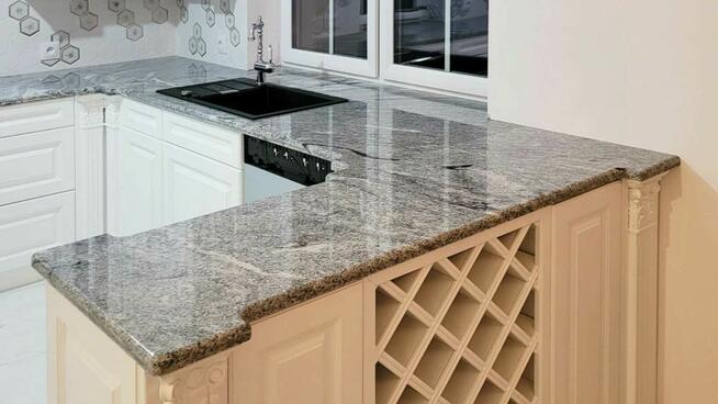 Blat kuchenny granitowy - na wymiar, montaż
