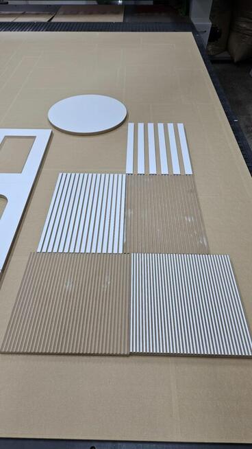 Fronty frezowane surowe