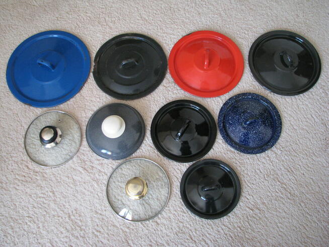 Emaliowane garnki pokrywki patelnie miski durszlak kosz fryt